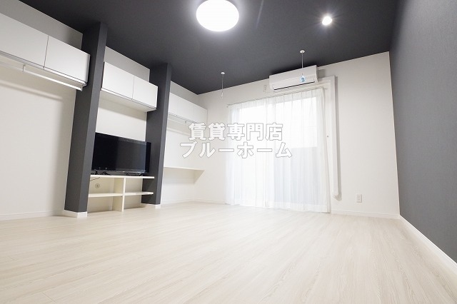 居室・リビング　9.2帖の広いお部屋！