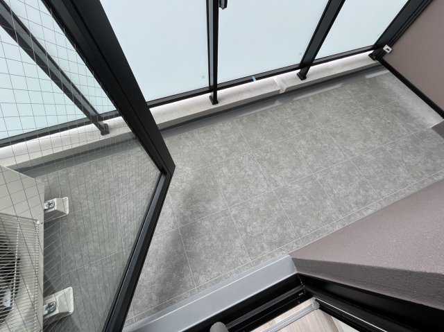バルコニー　BLESTON COURT KANAYAMA