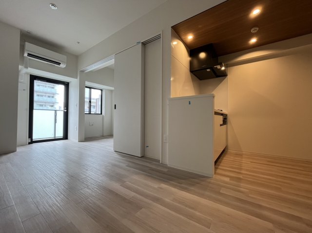 居室・リビング　BLESTON COURT KANAYAMA