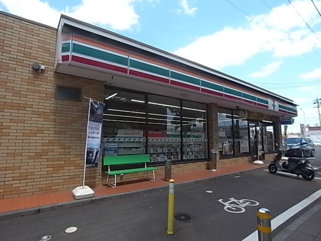 コンビニ　セブンイレブン 仙台白萩町店（コンビニ）まで204m