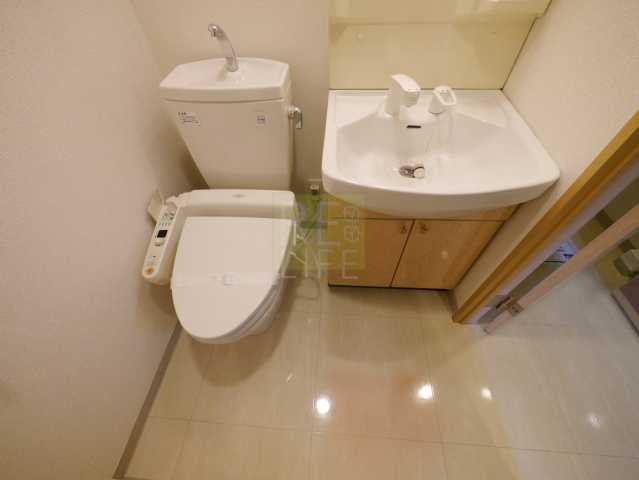 トイレ　別部屋参考写真