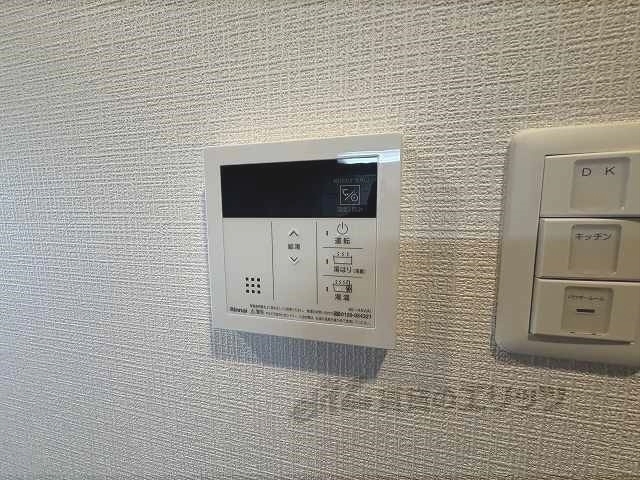 その他設備　給湯器リモコン