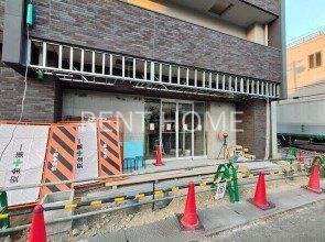 エントランス　駐車場
