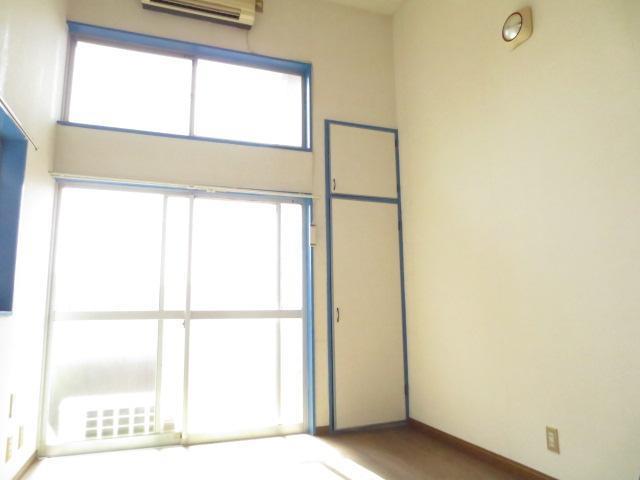 その他設備　天井が高くて明るいですよ