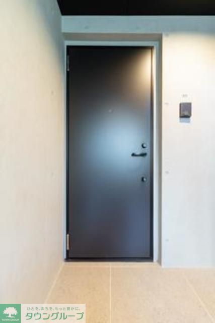 玄関　※写真は同タイプ住戸です。