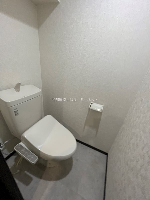 トイレ　※写真は反転タイプです。
