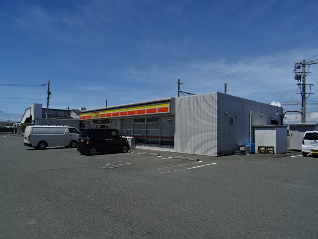 コンビニ　デイリーヤマザキ新居町駅前店（コンビニ）まで1607m