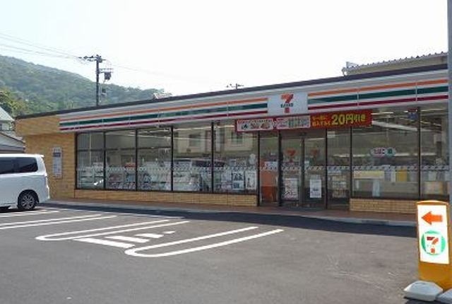 コンビニ　セブンイレブン箱根仙石原店（コンビニ）まで900m