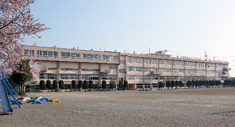 小学校　川越市立 上戸小学校（小学校）まで610m