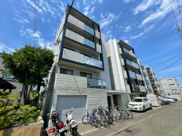建物外観　札幌市東区北１８条東「ＬＩＩＳＡ北大ＥＡＳＴ」