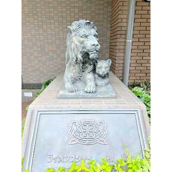 その他　ライオン像