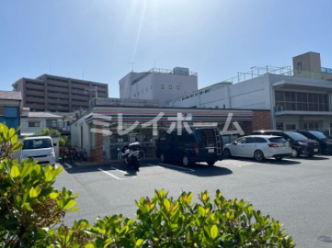 コンビニ　セブンイレブン 大田区大森南3丁目店（コンビニ）まで320m