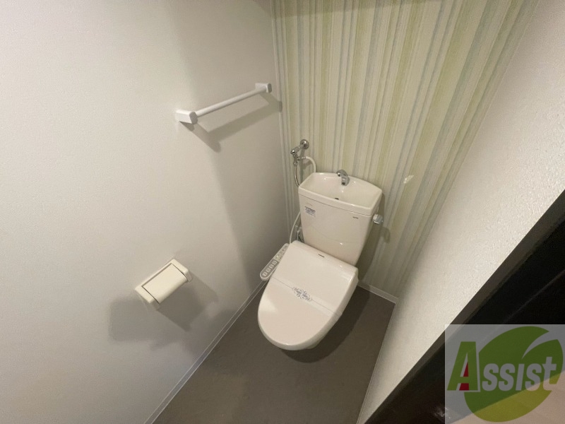 トイレ　こちらはトイレです。清潔感があり、安心して使用できます。