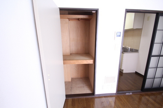 収納　※別部屋の写真です