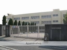 小学校　茨木市立穂積小学校（小学校）まで240m