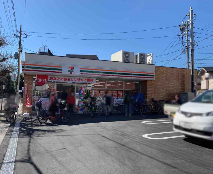 コンビニ　セブンイレブン板橋東新町若木通り店（コンビニ）まで291m