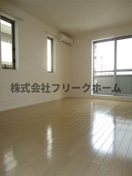 居室・リビング　別号室参考写真になります。
