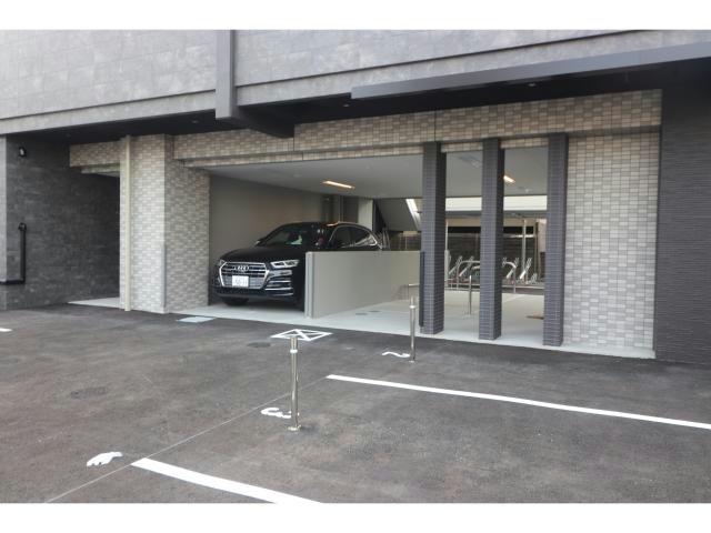 駐車場　駐車場