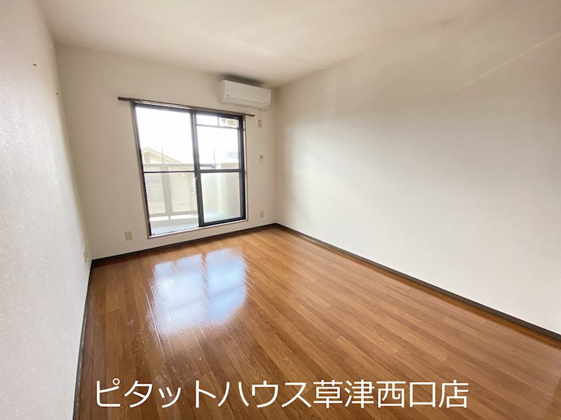 居室・リビング　洋室８帖