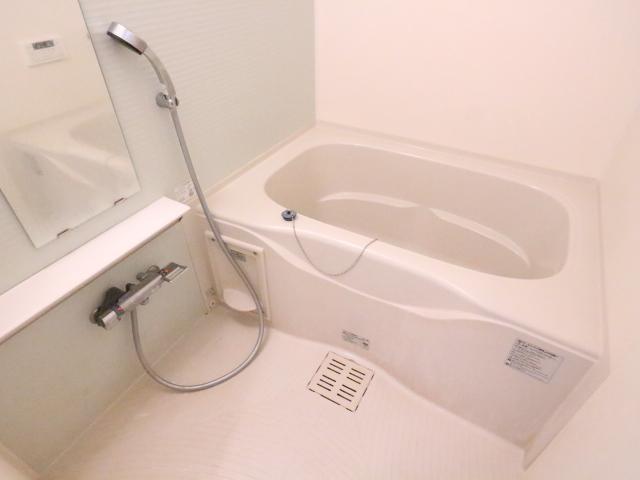 バス・シャワールーム　きれいなお風呂です