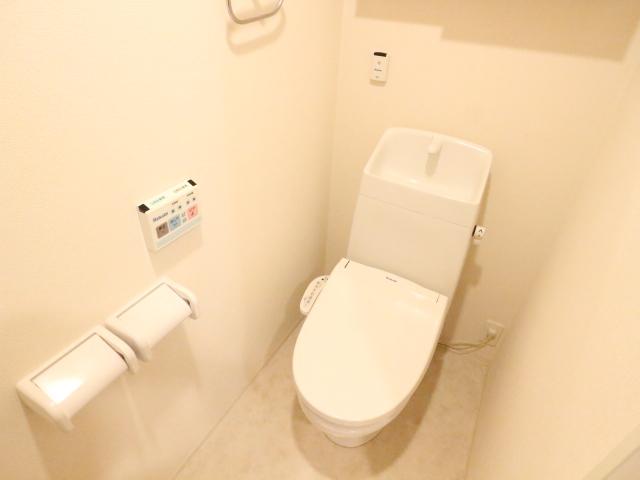 トイレ　コンパクトで使いやすいトイレです