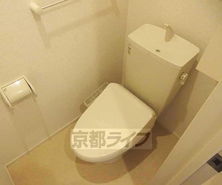 トイレ　ウォシュレット付きのトイレです・