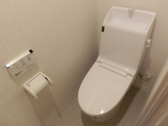 トイレ　ウォシュレット完備