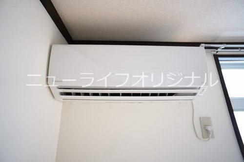 その他　エアコン付きでオールシーズン快適に過ごせます。