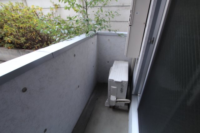 バルコニー　※同間取り別部屋参考写真となります