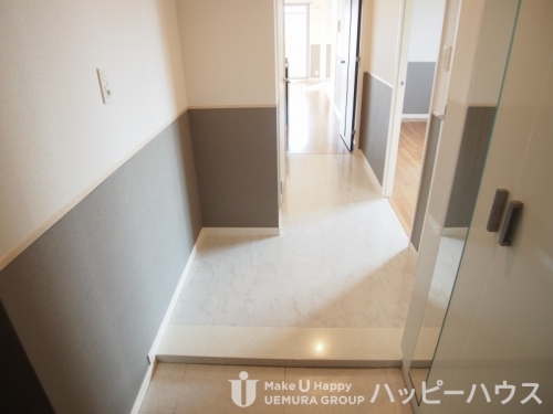 玄関　２号室タイプにお部屋の写真になります。現状を優先とします。