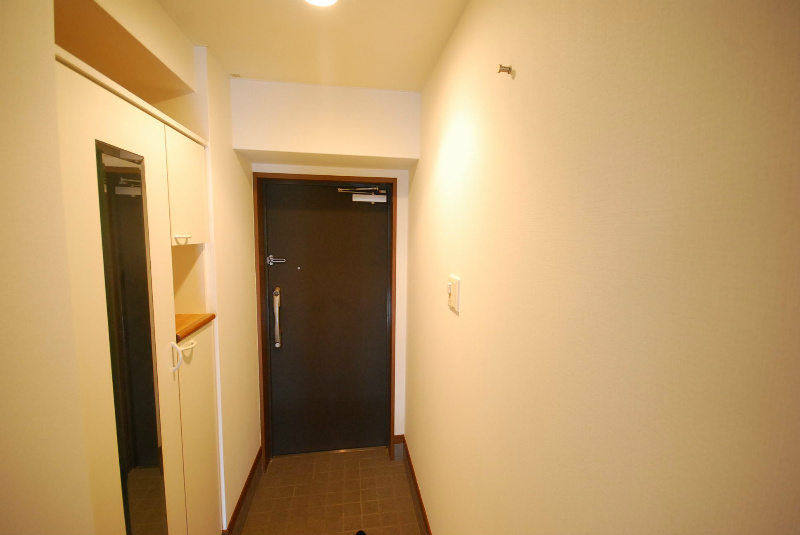 玄関　玄関　※別号室参考写真