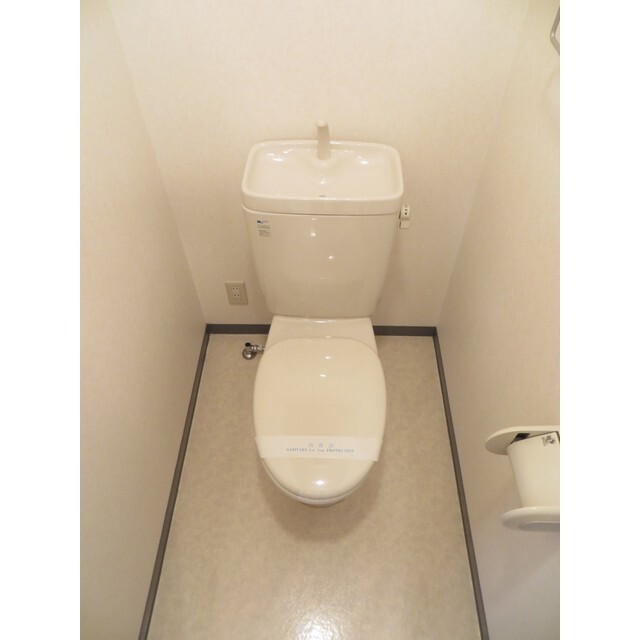トイレ　※入居中のため、前回募集時の写真です。