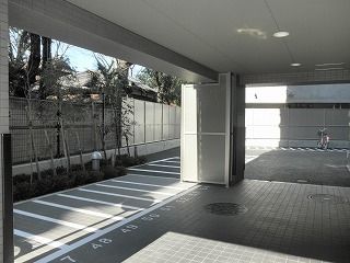 エントランス　エントランス