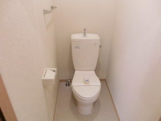 トイレ　参考写真（同建物別部屋のものです）