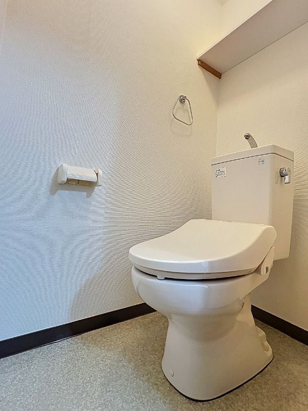 トイレ　参考写真（同物件別部屋）