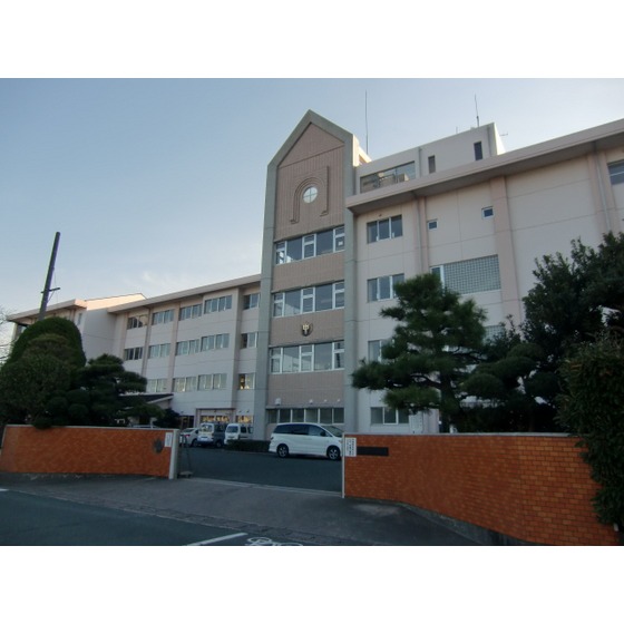 中学校　浜松市立丸塚中学校（中学校）まで798m