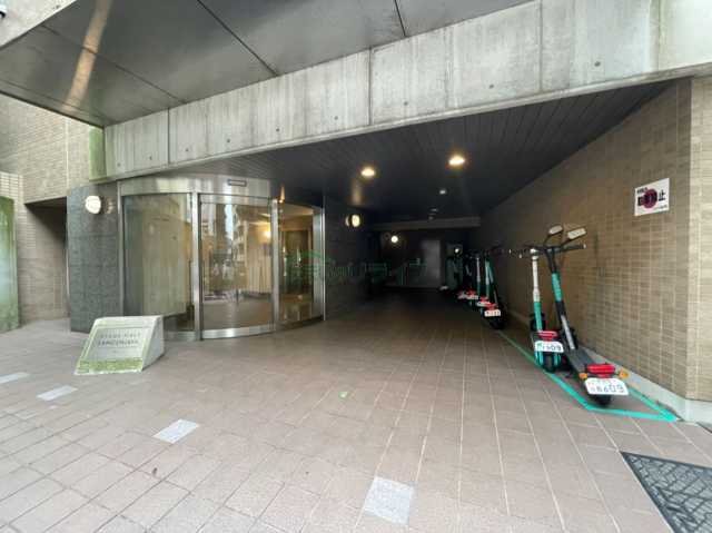 エントランス　ステージファースト三軒茶屋