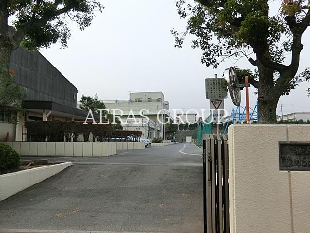 中学校　横浜市立藤の木中学校（中学校）まで628m