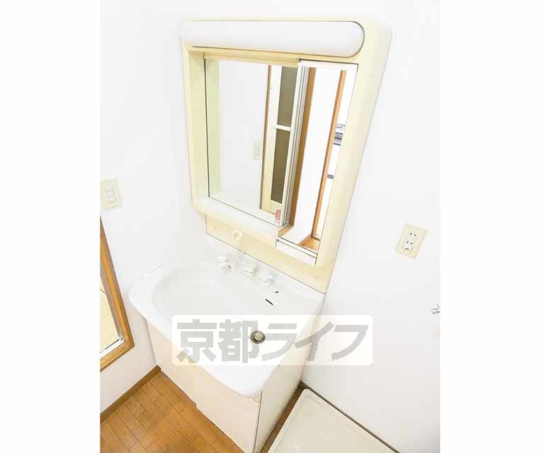 洗面設備　シャンプードレッサーです。