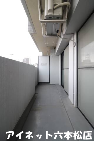 バルコニー　洗濯物はこちらへどうぞ。