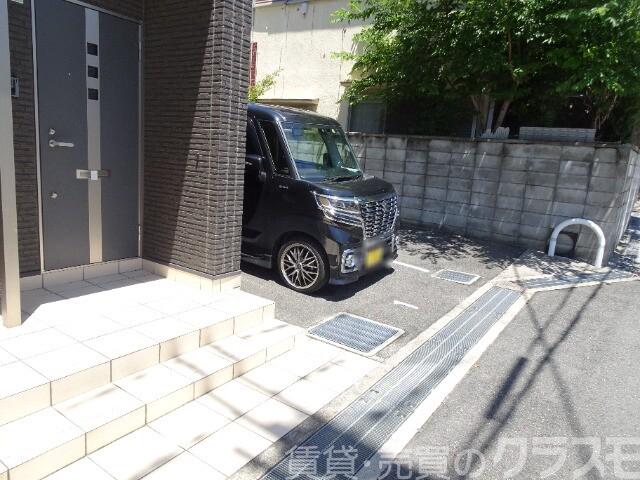 駐車場　敷地内駐車場