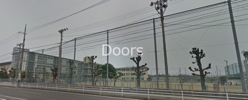小学校　岡山市立西小学校（小学校）まで558m