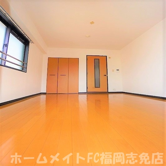 ＪＲ篠栗線 原町駅 徒歩8分 6階建 築27年の居間写真