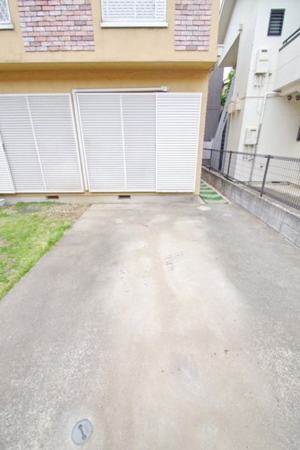 駐車場　★タウンハウジング稲田堤店までお問い合わせください★