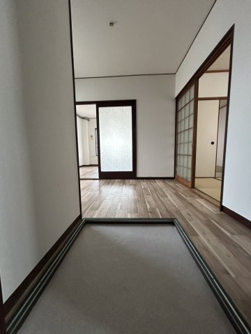湊マンションの玄関写真