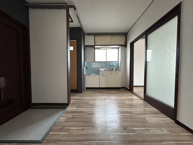 湊マンションの居間写真