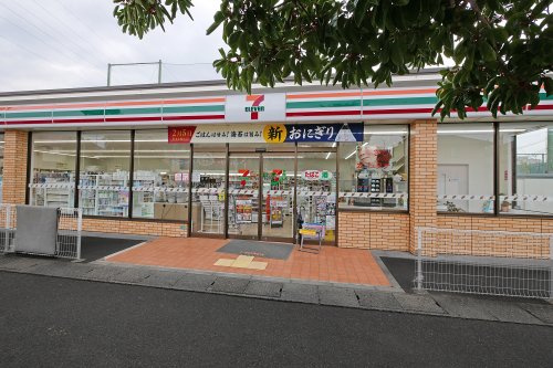 コンビニ　セブンイレブン 西宮能登町店（コンビニ）まで500m