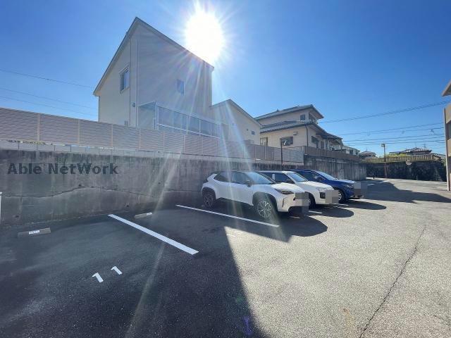 駐車場　駐車場