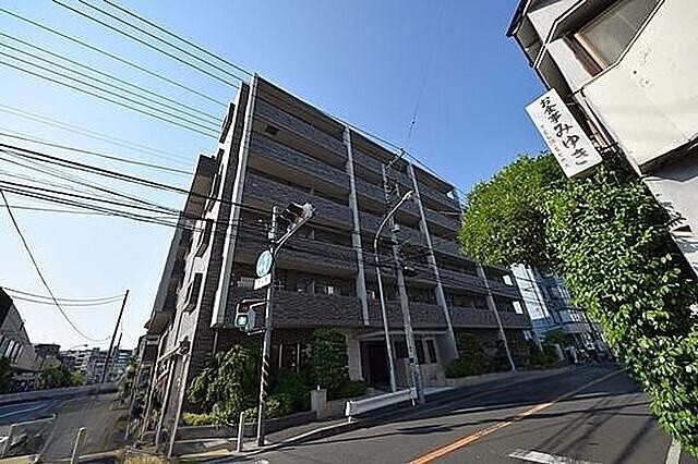 建物外観　外観タイル張りです