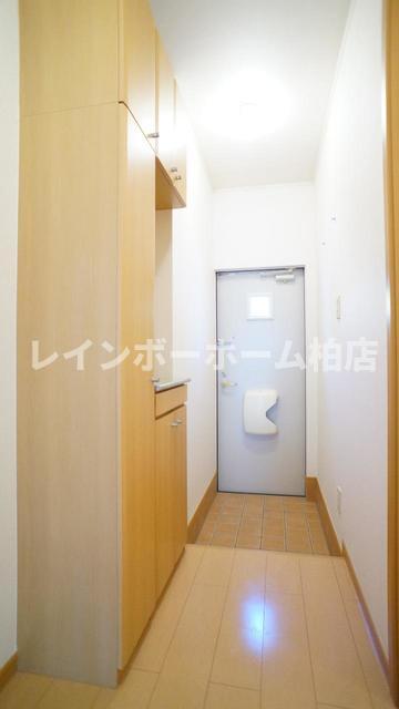 玄関　シューズボックスがあります